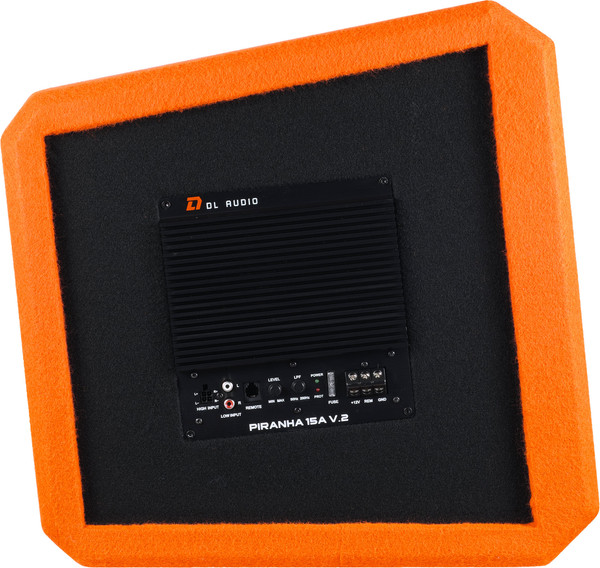 Изображение товара Корпусной активный сабвуфер DL Audio Piranha 15A V2 (оранжевый)