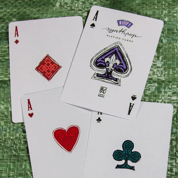 Изображение товара Игральные карты Картбюро Синкевича Hi-Fi. Synthpop / 31201