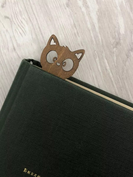 Изображение товара Держатель для страниц ОМурМебель Литературный комфорт Котик (коричневый)