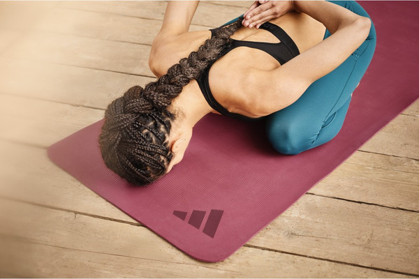 Изображение товара Коврик для йоги и фитнеса Adidas ADYG-10300MR-NL (бордовый)