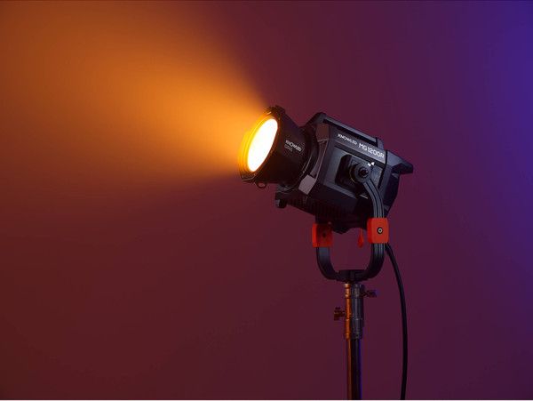 Изображение товара Осветитель студийный Godox Knowled MG1200R / 31938