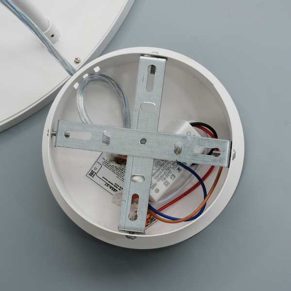 Изображение товара Потолочный светильник BayerLux Субра 10385926 (белый)