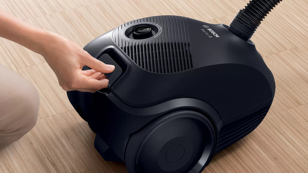 Изображение товара Пылесос Bosch BGBS2LB1 (черный)