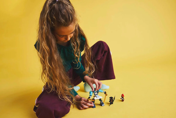 Изображение товара Конструктор Lego Ninjago Боевой робот Зейна в броне 71827