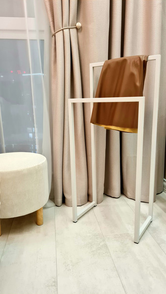 Изображение товара Вешалка для одежды Allerd 90 Rion 90x45 / 1060100000 (белый муар)