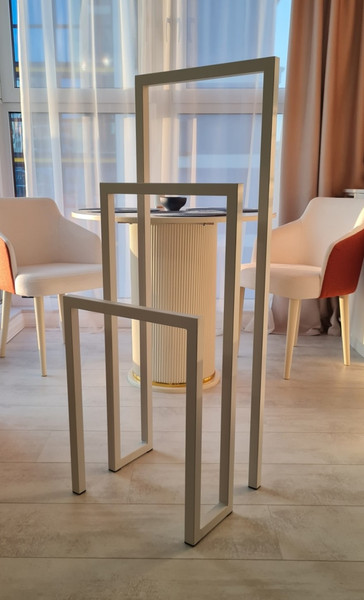 Изображение товара Вешалка для одежды Allerd 120 Geon 120x45 / 1080100000 (белый муар)