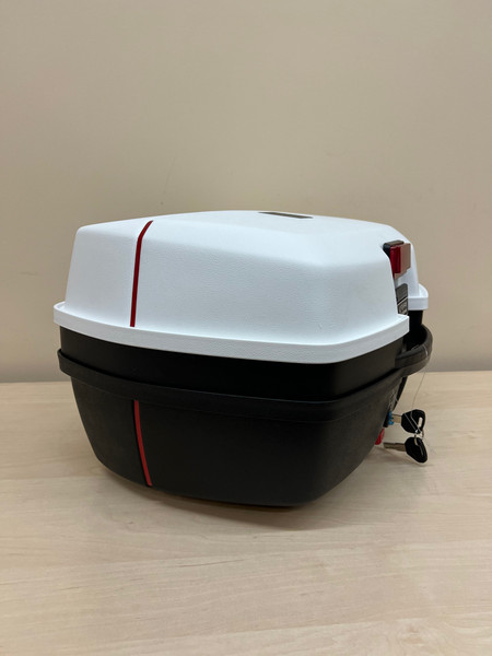 Изображение товара Кофр для мотоцикла AVM 688 (черный/белый)