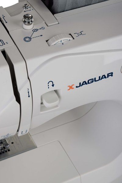 Изображение товара Швейная машина Jaguar FS 4400