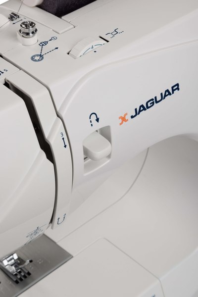 Изображение товара Швейная машина Jaguar FS 6200