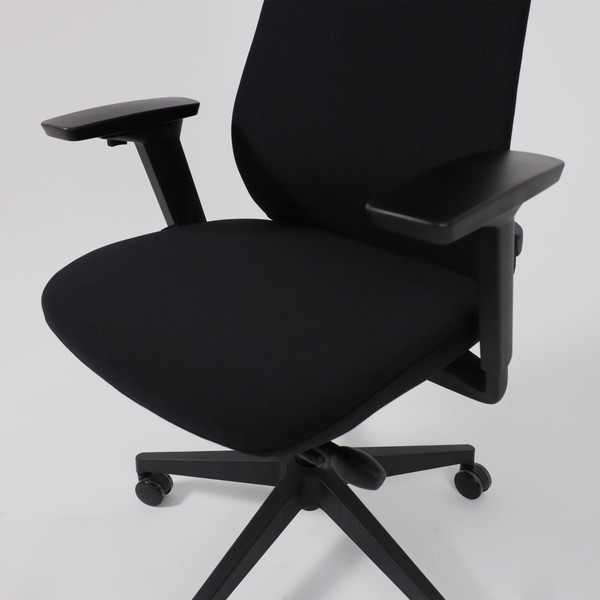 Изображение товара Кресло офисное AksHome Vortex (черная ткань/черный полиамид)