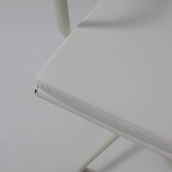 Изображение товара Кресло офисное AksHome Indigo (белый/слоновая кость)