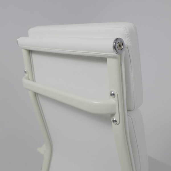 Изображение товара Кресло офисное AksHome Indigo (белый/слоновая кость)