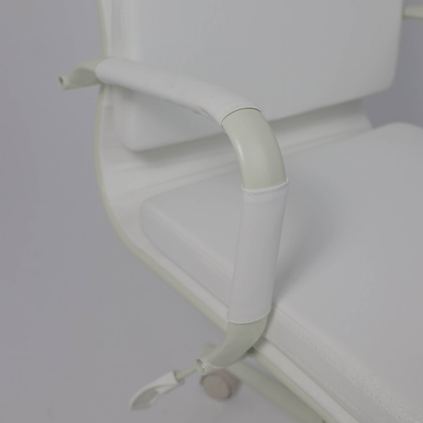 Изображение товара Кресло офисное AksHome Indigo (белый/слоновая кость)