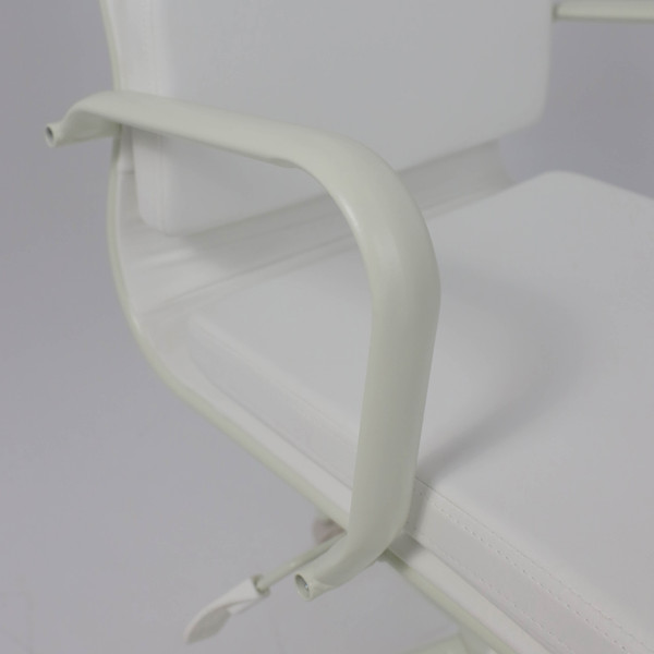 Изображение товара Кресло офисное AksHome Indigo (белый/слоновая кость)