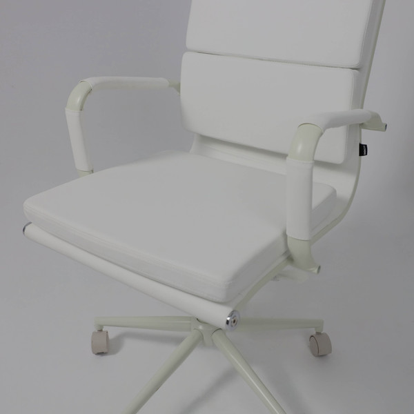 Изображение товара Кресло офисное AksHome Indigo (белый/слоновая кость)