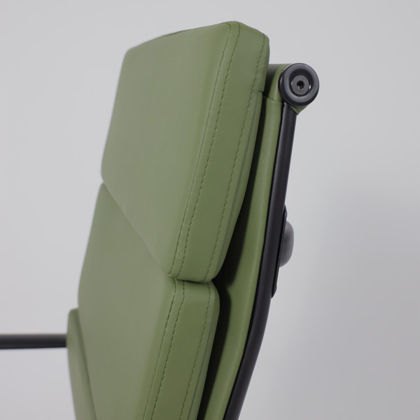 Изображение товара Кресло офисное AksHome Indigo (зеленый/черный)