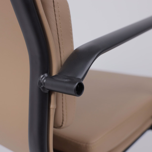 Изображение товара Кресло офисное AksHome Indigo (кофейный/черный)