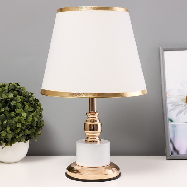 Изображение товара Прикроватная лампа Risalux Луиза 9577645 (белый)