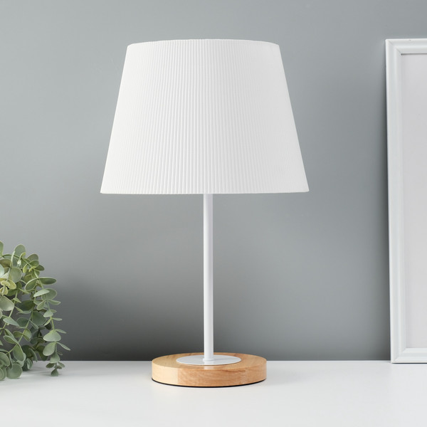 Изображение товара Прикроватная лампа Risalux Строгость 10689407 (бежевый)