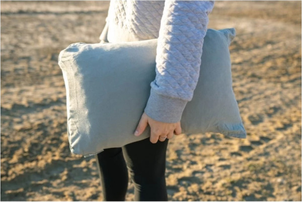 Изображение товара Подушка туристическая Klymit Drift Camp Pillow Large (зеленый)