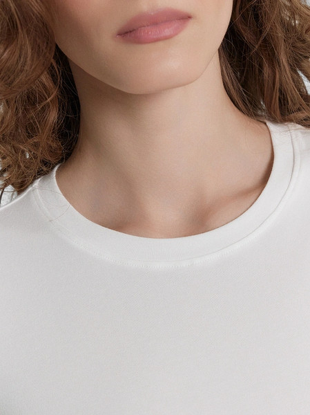 Изображение товара Комплект домашней одежды Mark Formelle 592548 (р.164/170-96-102, белый/полоска на кристалле)