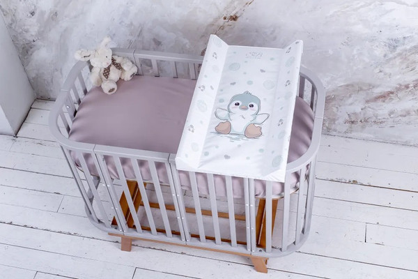 Изображение товара Доска пеленальная Sweet Baby Pinguino New Grigio на кроватку 79x45 (пингвин серый)