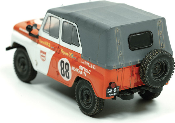 Изображение товара Сборная модель Звезда Советский военный внедорожник УАЗ-469 / 43007