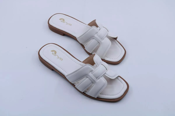 Изображение товара Тапочки домашние Arya Женские Summer Ease / 8680943248336 (р.40, белый)