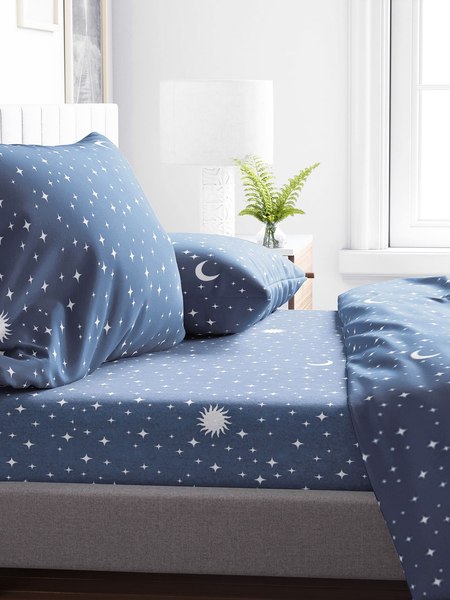 Изображение товара Комплект постельного белья Samsara Night stars 1.5сп (простыня на резинке)