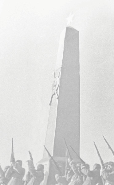 Изображение товара Книга АСТ Сталинградская битва, твердая обложка (Сульдин Андрей)