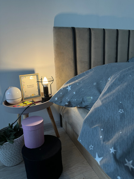 Изображение товара Комплект постельного белья Samsara Звездное небо на сером фоне 2сп (простыня на резинке)