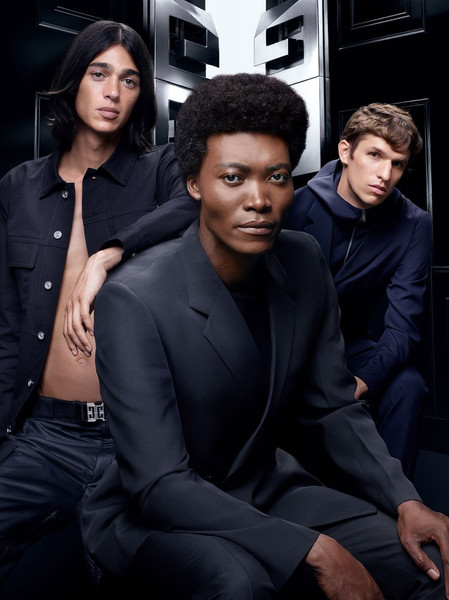 Изображение товара Парфюмерная вода Givenchy Gentleman Society Extreme (100мл)