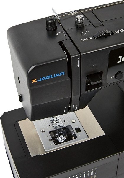 Изображение товара Швейная машина Jaguar Jet Black