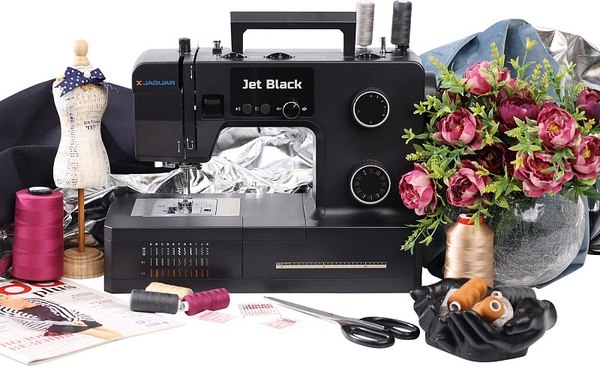 Изображение товара Швейная машина Jaguar Jet Black