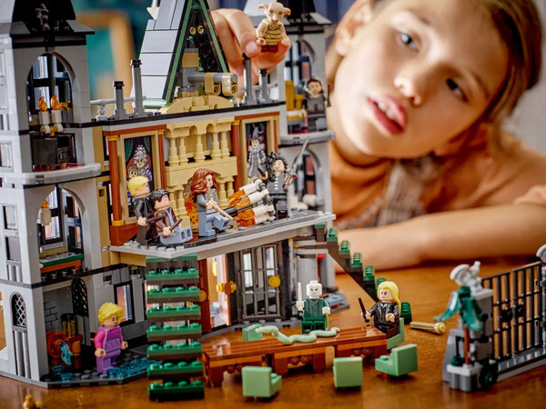 Изображение товара Конструктор Lego Harry Potter Поместье Малфоев 76453
