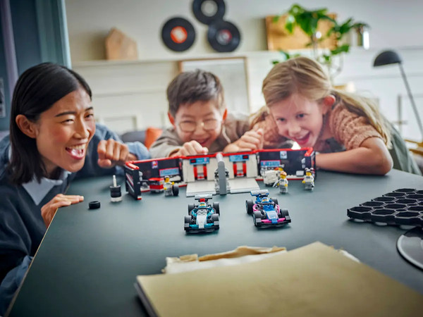 Изображение товара Конструктор Lego City Гараж для Mercedes и Alpine 60444