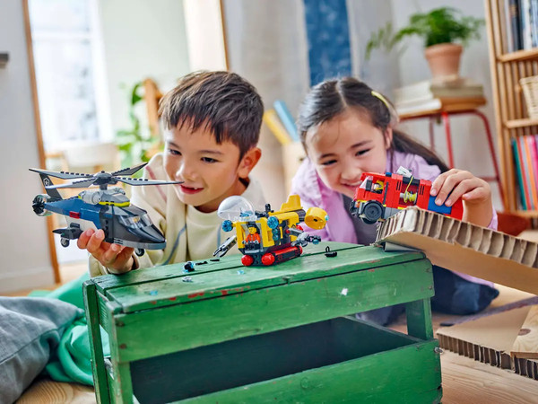Изображение товара Конструктор Lego City Вертолет, пожарная машина и подводная лодка 60462