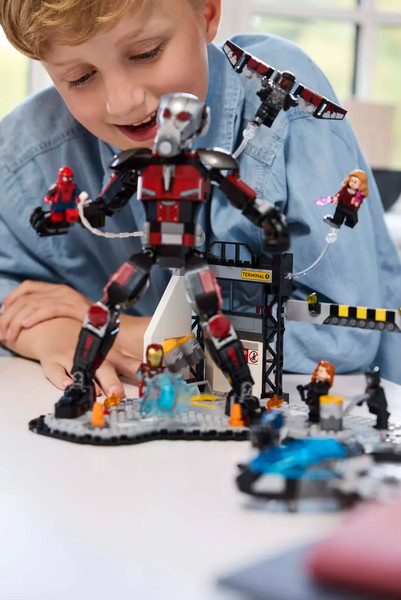 Изображение товара Конструктор Lego Marvel Капитан Америка: Противостояние 76314