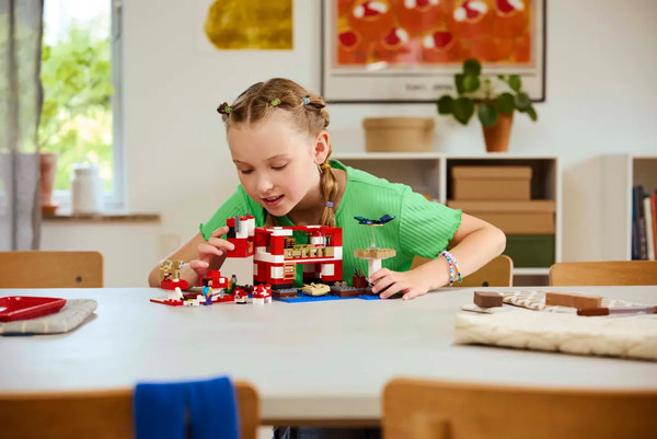 Изображение товара Конструктор Lego Minecraft Мухоморный дом 21270