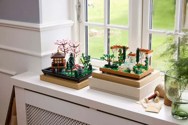 Изображение товара Конструктор Lego Icons Сад с фонтаном 10359