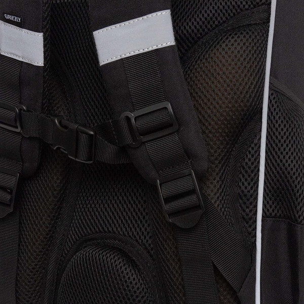 Изображение товара Школьный рюкзак Grizzly RAm-585-4 (черный/белый)