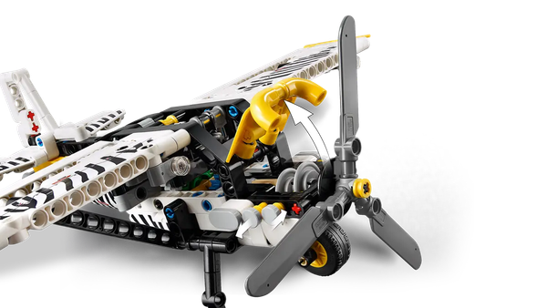 Изображение товара Конструктор Lego Technic Легкомоторный самолет 42198