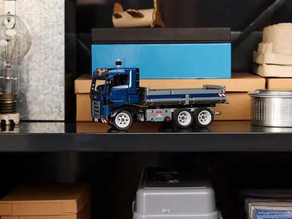 Изображение товара Конструктор Lego Technic Самосвал 42203