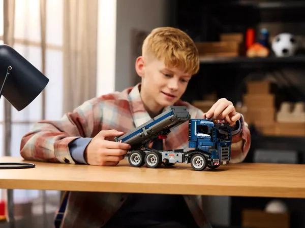 Изображение товара Конструктор Lego Technic Самосвал 42203