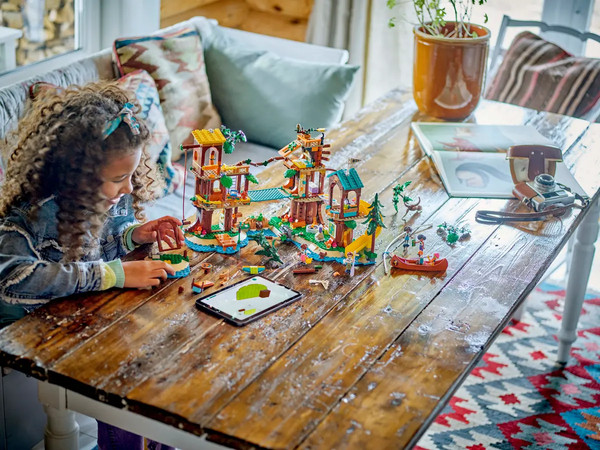 Изображение товара Конструктор Lego Friends Домик на дереве 42631