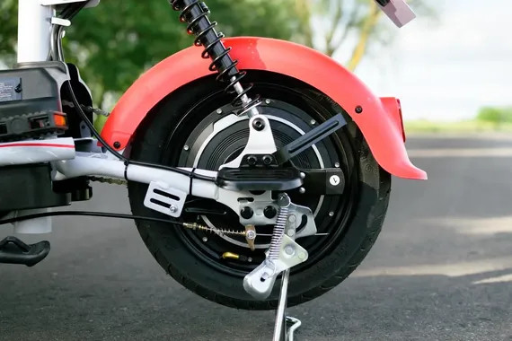 Изображение товара Электровелосипед AVM Delta Lite (красный)