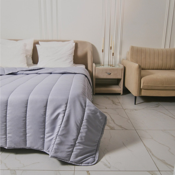 Изображение товара Одеяло Реноме Deluxe Swan 1.5сп 140x205 42/385  (микрофибра, 150)