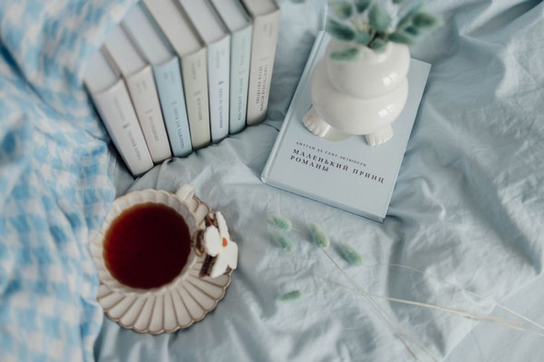 Изображение товара Подарочный набор Эксмо Лекарство от меланхолии. Маленький принц + шоппер (9785042187650, Брэдбери Р., Сент-Экзюпери А. де)