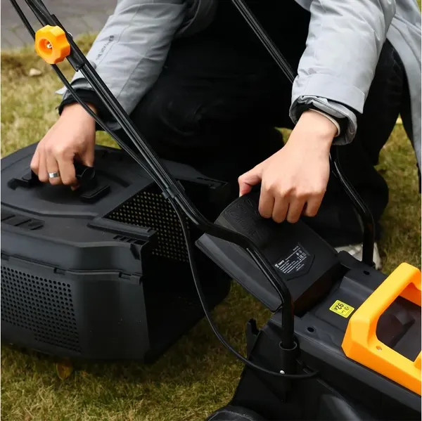 Изображение товара Газонокосилка электрическая Deko DKLM1600 / 083-2020