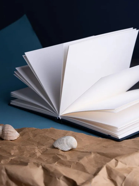 Изображение товара Скетчбук Малевичъ GrafArt White / 401269 (50л, темно-синий)